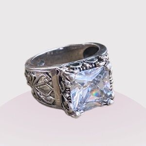 Silpada Cubic Zirconia Statement Ring R0981
Size 7